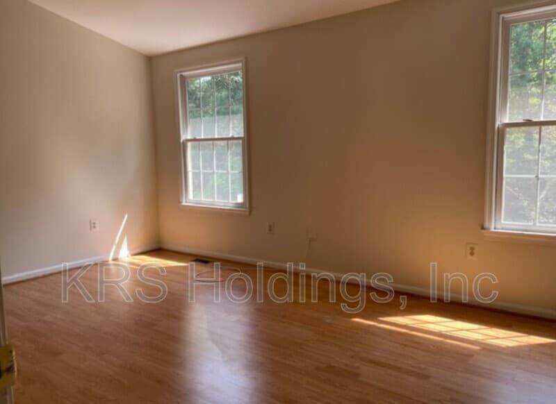 Alexandria Townhome: 6268 Walkers Croft Way