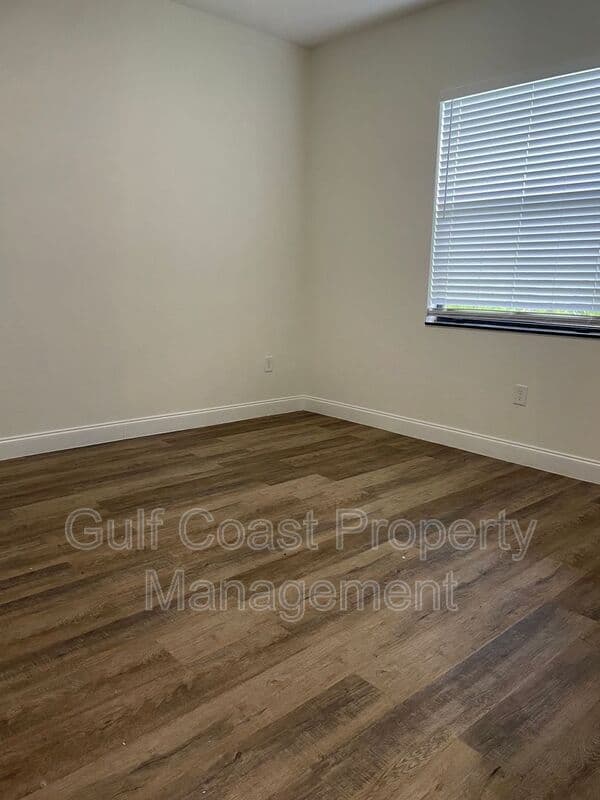 Lehigh Acres House: 126 Viewpoint Drive