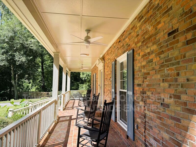 Fayetteville House: 3316 Cliffdale Rd.