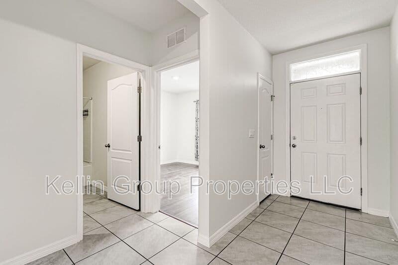 Haines City House: 972 Serchio St
