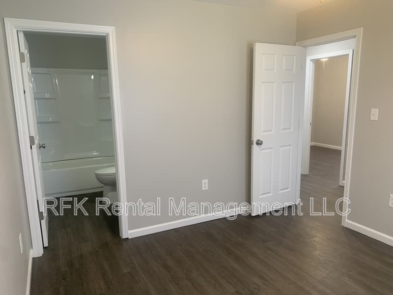 Indianapolis House: 2439 North Oxford Street