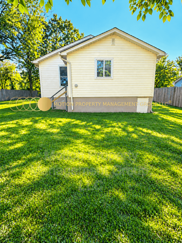 Cleveland House: 635 Ledford Rd NE