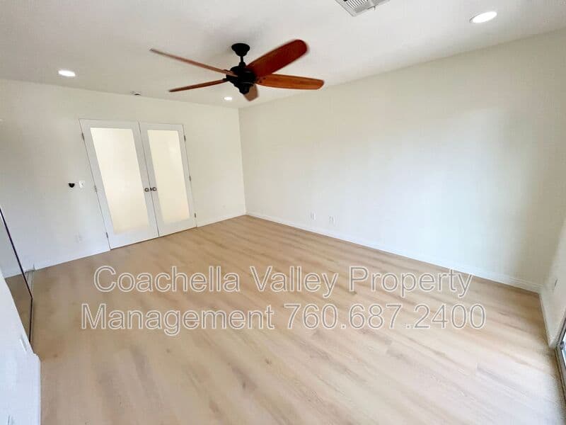 Palm Springs House: 372 W Dominguez Rd