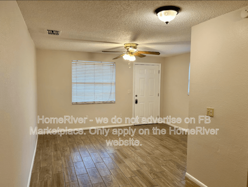 Tampa Condo: 1207 E 108th Ave
