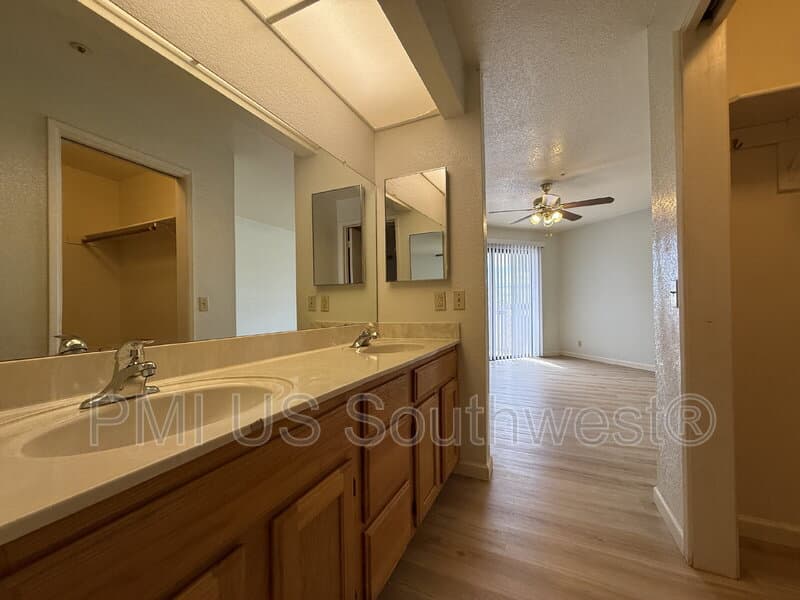 Bullhead City Condo: 1611 Highway 95