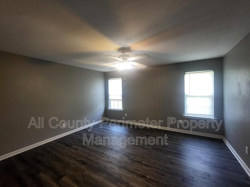 Macon House: 624 Oakland Hills Drive