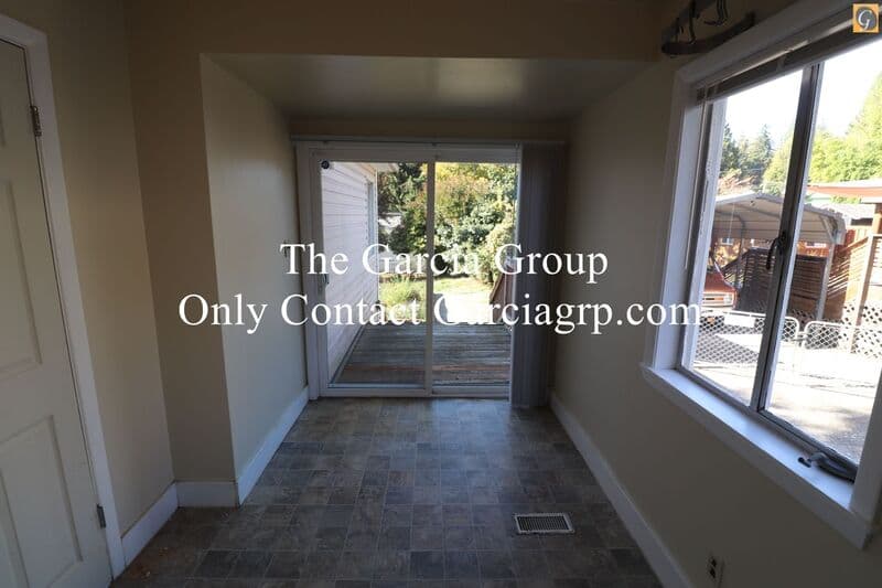 Portland House: 3515 NE 90th Ave