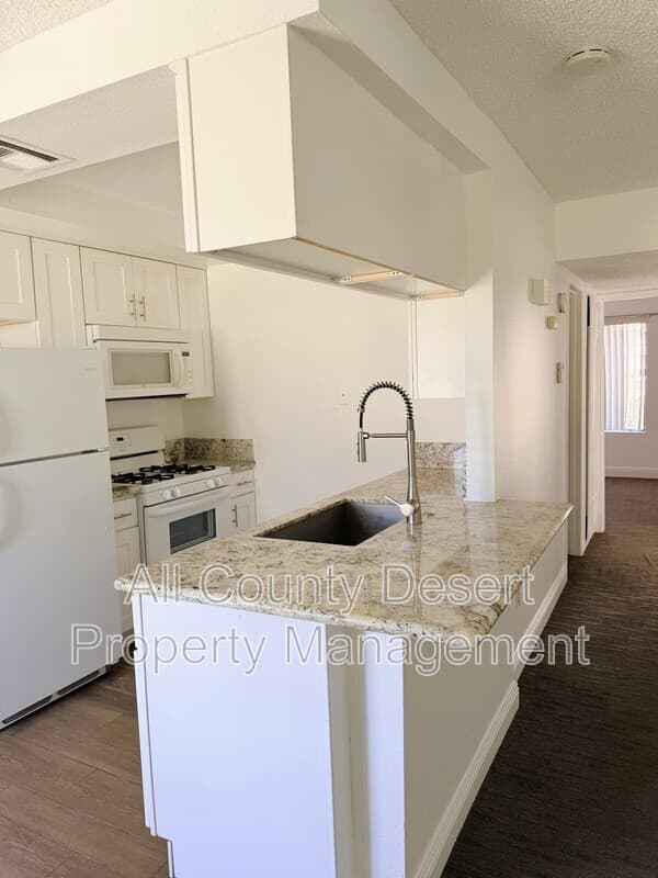 Indio Condo: 82567 Avenue 48