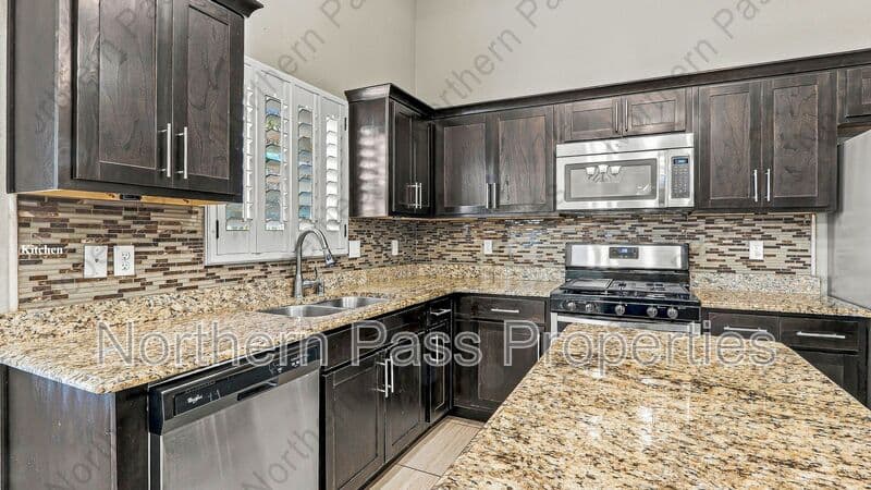 El Paso House: 3141 Spring Willow