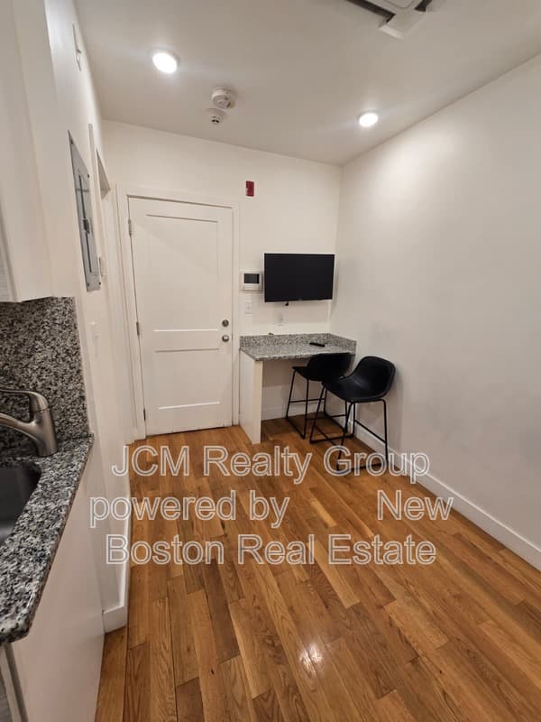 Chelsea Condo: 21 Fifth Street