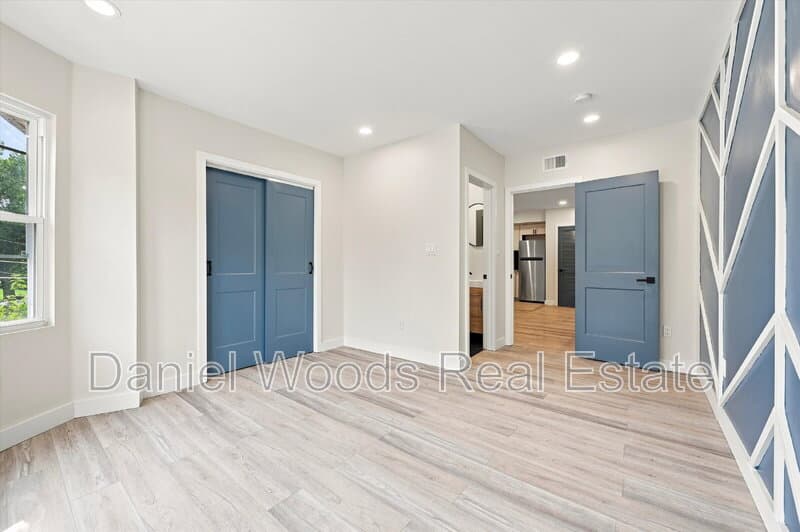 Philadelphia Condo: 944 West Lycoming Street
