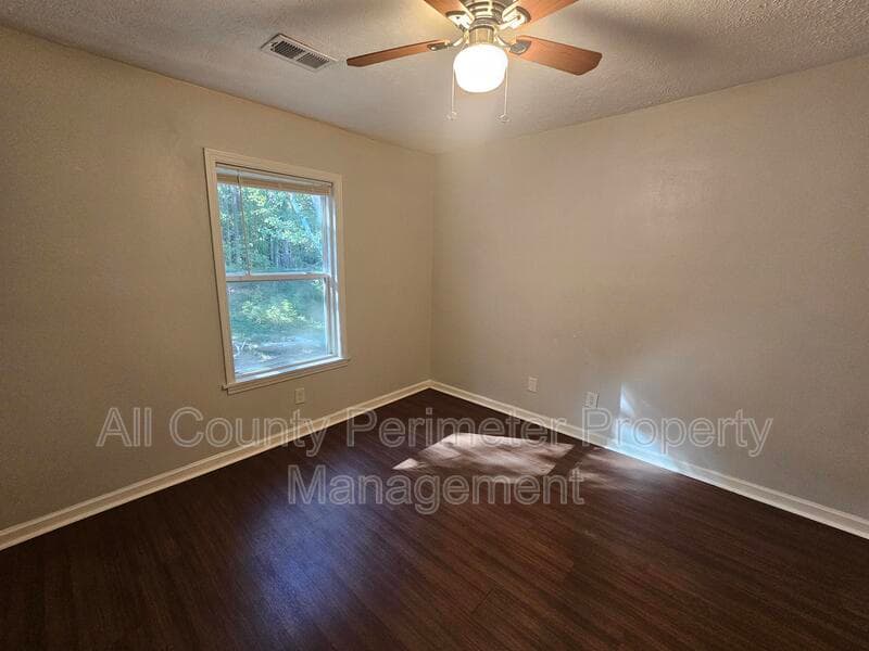 College Park House: 6255 Beaver Creek Trail