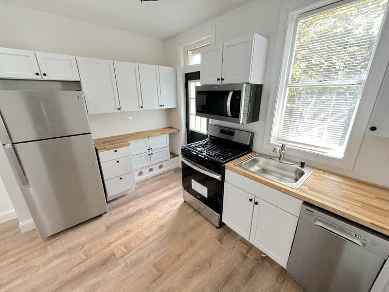 Baltimore Townhome: 605 Harding Place