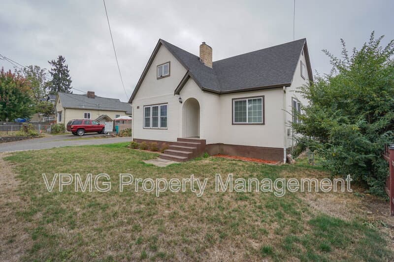Vancouver House: 2901 Fruit Valley Rd