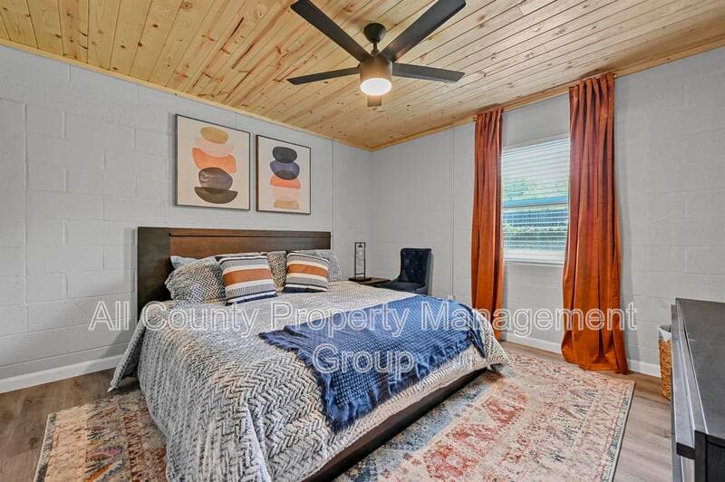 Hurst House: 1444 Cimarron Trail