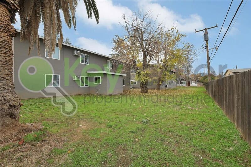 Sacramento House: 5724 Falconer Way