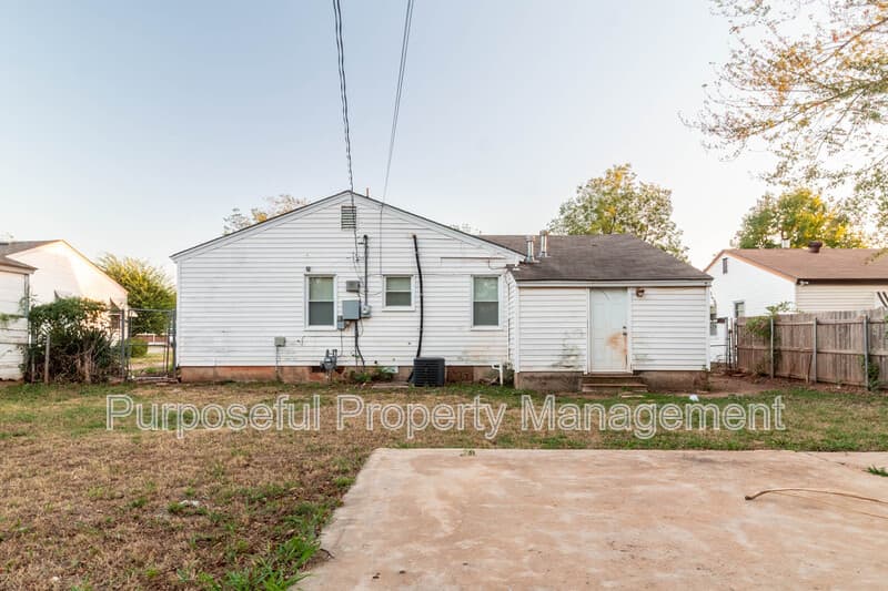 Del City House: 4017 Southeast 23rd Street