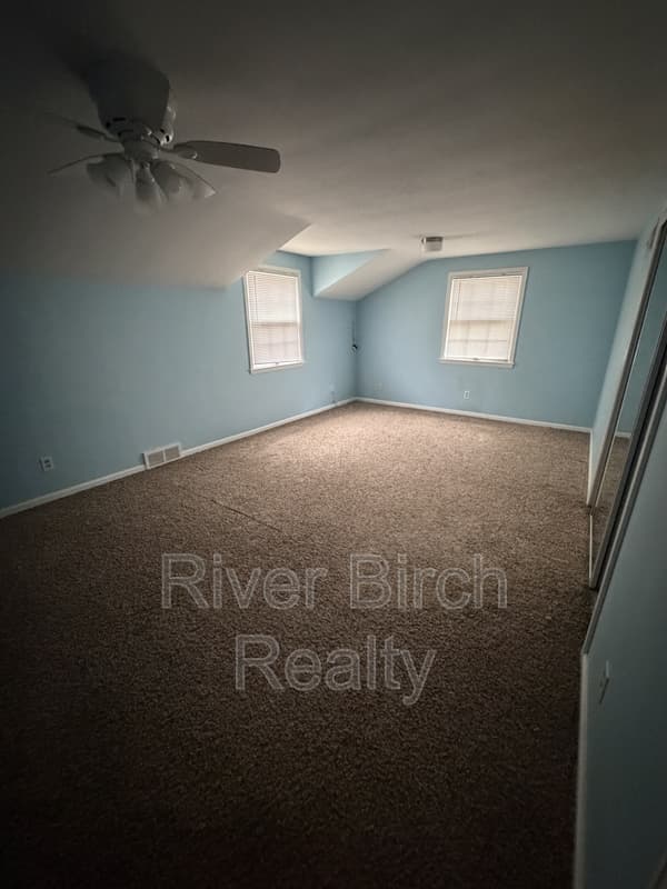 Springfield House: 421 West Lawrence Avenue