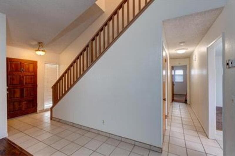 Merced House: 2768 Saratoga Avenue