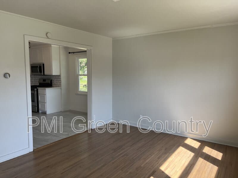 Tulsa House: 4326 S Owasso Ave