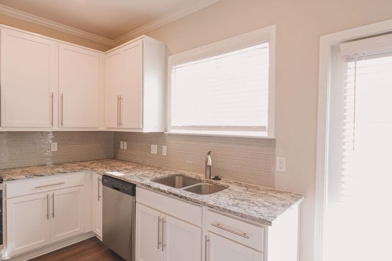 Savannah House: 94 Reese Way