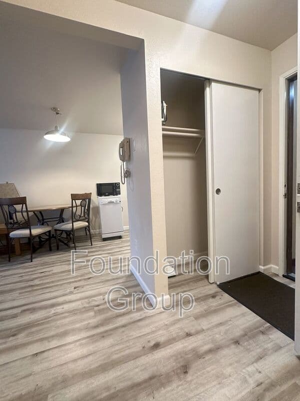 Seattle House: 400 10th Ave