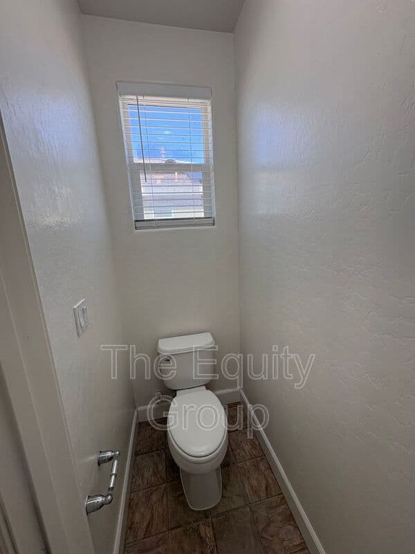 Visalia House: 3116 W Buena Vista