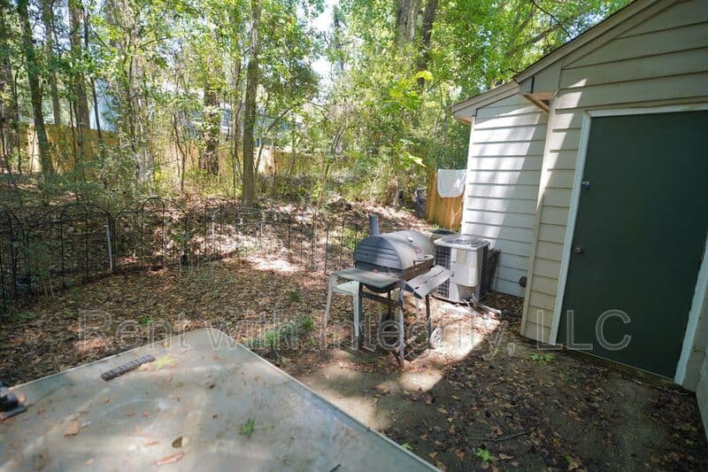 Tallahassee House: 2335 Parrot Lane