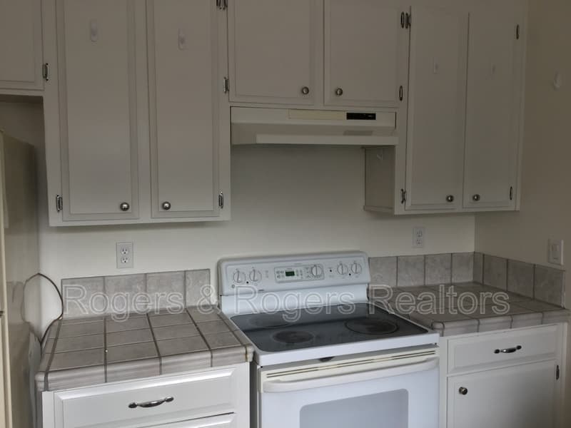 San Jose House: 276 Moraga Way