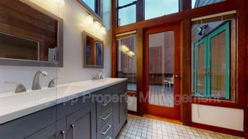San Francisco House: 450 28th Avenue