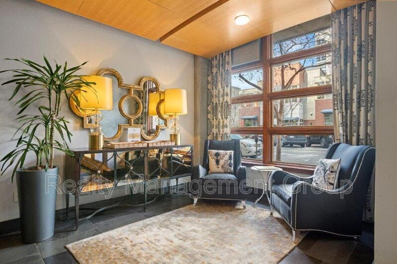 San Diego Condo: 877 Island Ave