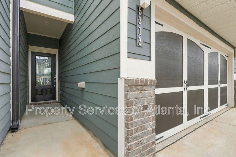 Flowery Branch House: 5313 Melbourne Ln