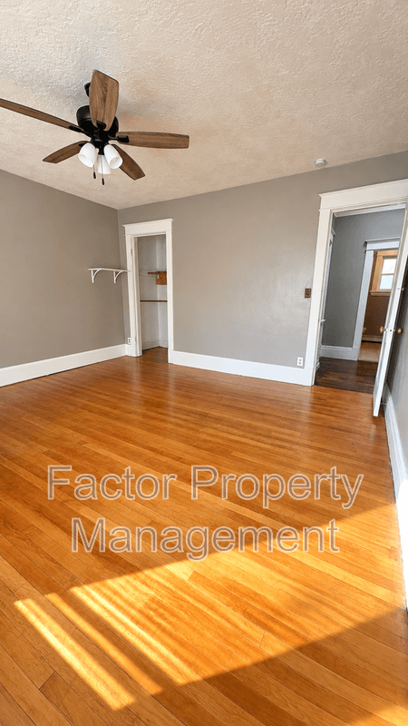 Mankato House: 118 Parsons St