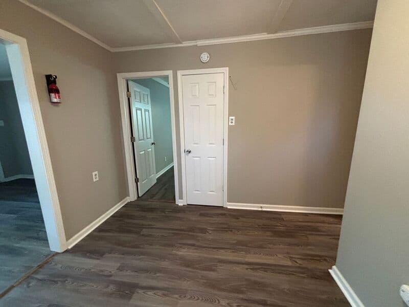 Memphis House: 2887 Woodlawn Terrace