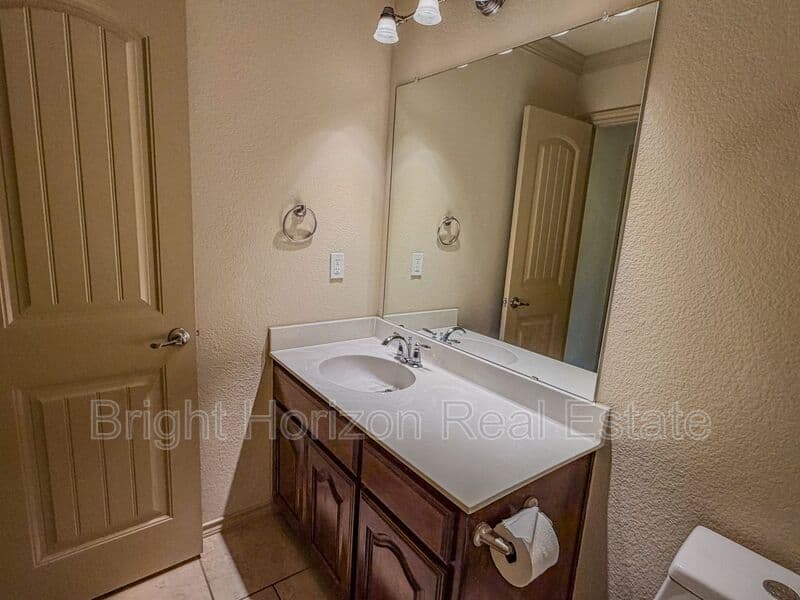 Fort Worth House: 5049 Britton Ridge Lane