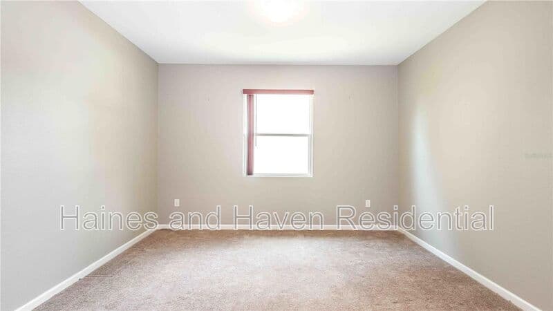 Davenport House: 922 Suffolk Pl