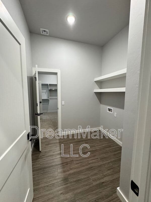 Goldsby House: 5253 Lily Lane