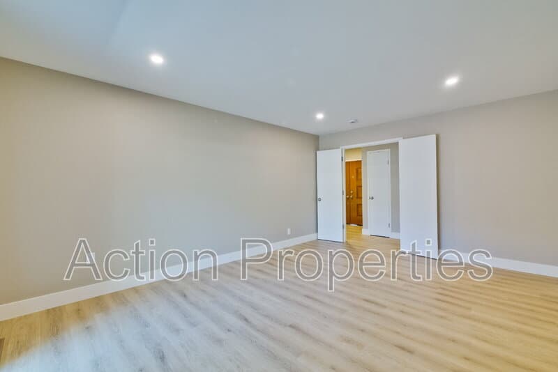 Mountain View House: 86 Dalma Drive
