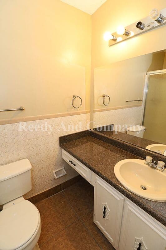 Horn Lake House: 3285 Mayfair Dr