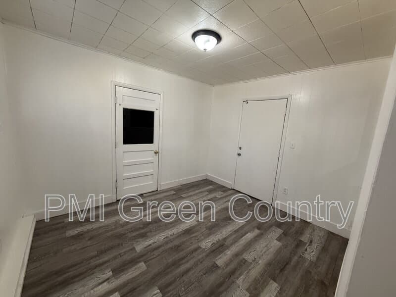 Tulsa House: 43 E 50th Ct N