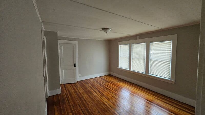Rochester Condo: 345 Melville Street