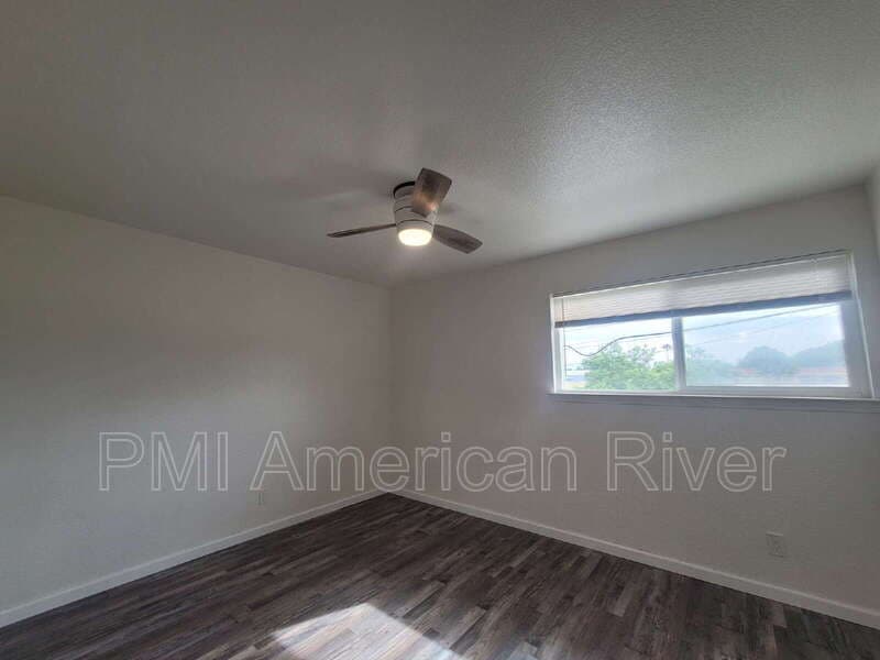 Sacramento Condo: 7143 Bacchini Avenue