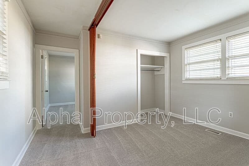 Greenville House: 123 LeGrand Blvd