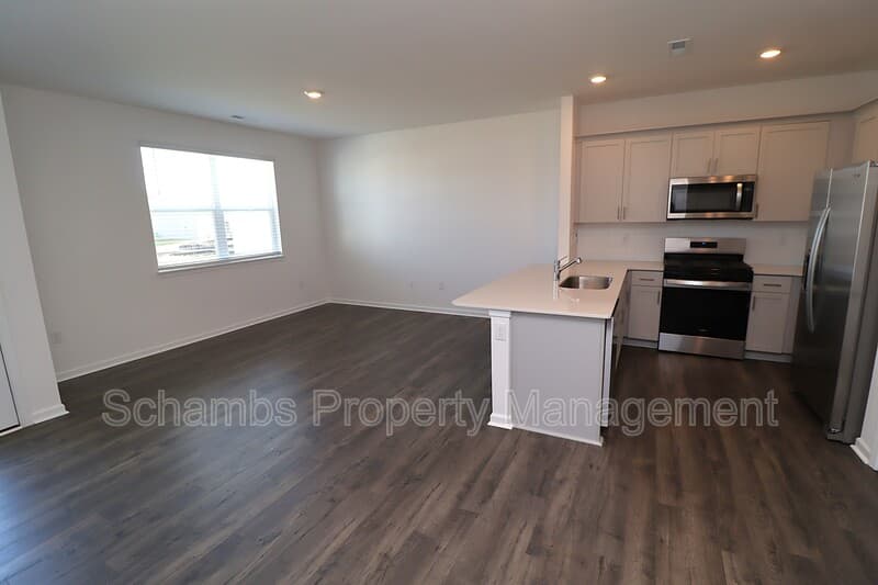 Wake Forest House: 360 Freestall Dr