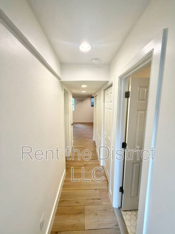 Washington Condo: 605B Kenyon St NW