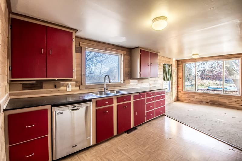 Spokane Valley House: 923 South Progress Road
