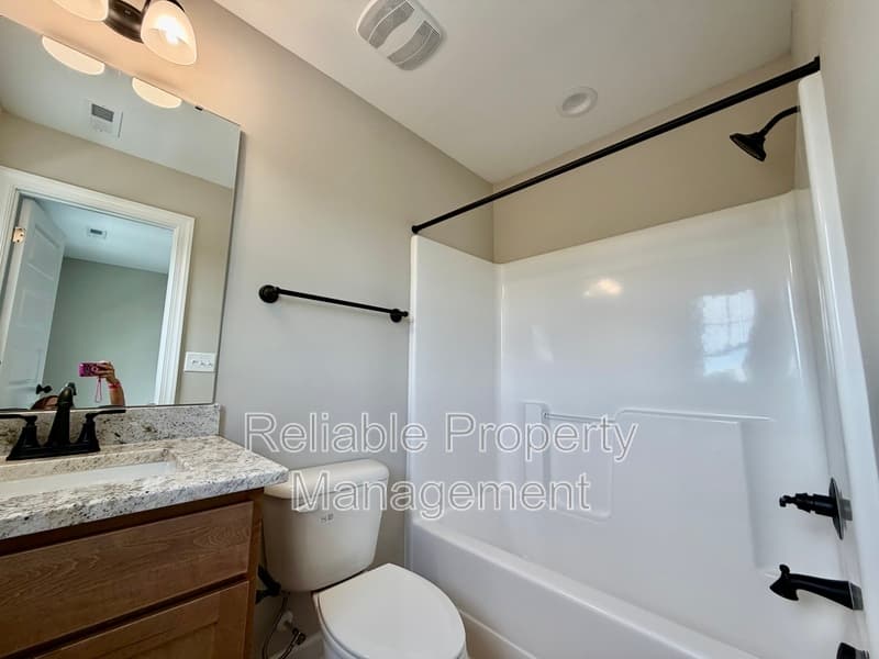 Pine Level Townhome: 426 W Main St