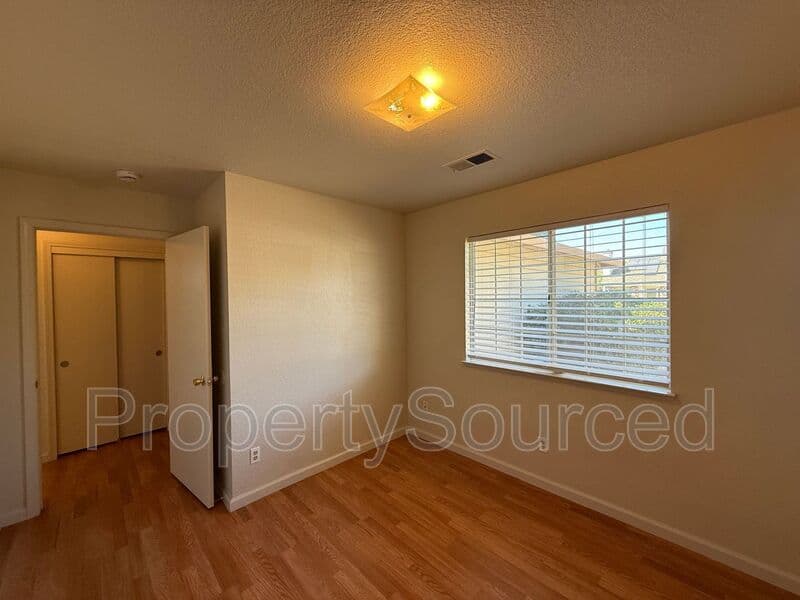 Lathrop House: 15050 Hollyhock Ct