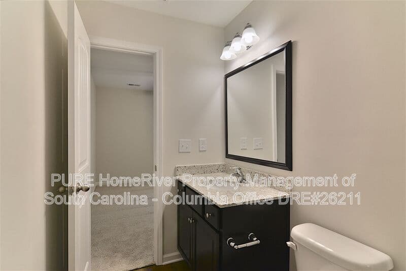 Columbia House: 416 Pitchling Dr