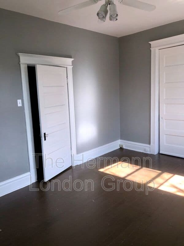 Saint Louis Condo: 512 Eiler
